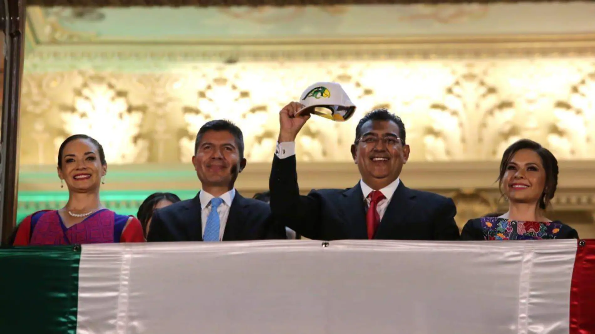 Pericos y el Gobernador